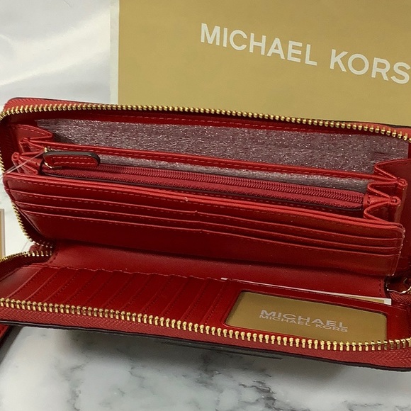 NWT Michael Kors Large Flame Travel Continental Wallet/Wristlet - Picture 3 of 4